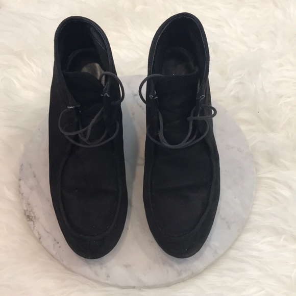 Black Hidden Wedge Chic Booties - Picture 4 of 8